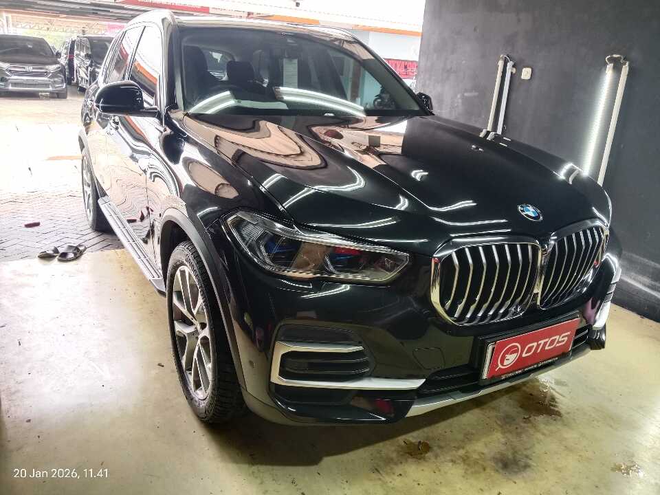 2022 BMW X5 3.0 Xdrive40i Xline - Foto 1 dari 6