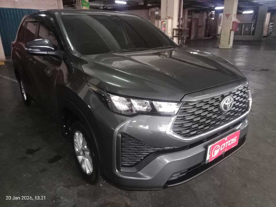 2023 Toyota Kijang Innova 2.0 Zenix G CVT - Foto 1 dari 6