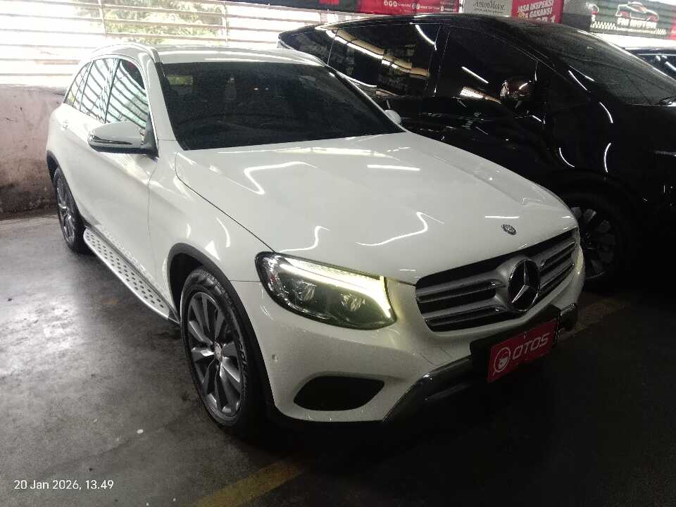2016 Mercedes-Benz GLC250 2.0 - Foto 1 dari 6