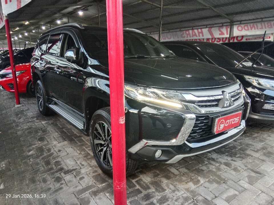 2020 Mitsubishi Pajero Sport 2.4 Dakar 4X2 - Foto 1 dari 6