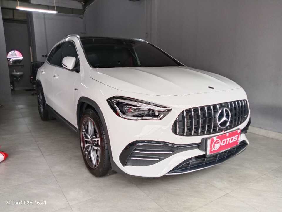 2022 Mercedes-Benz GLA35 AMG 2.0 - Foto 1 dari 6