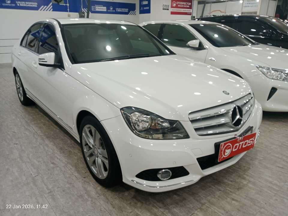 2012 Mercedes-Benz C200 1.8 CGI - Foto 1 dari 6