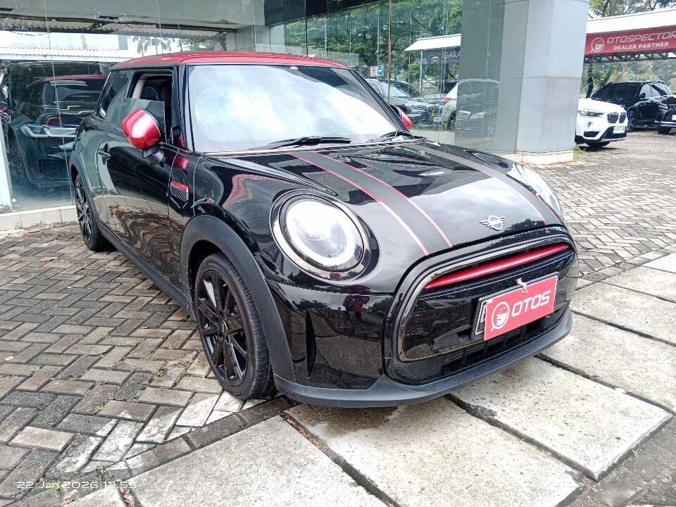 2021 MINI Cooper 1.5 - Foto 1 dari 6