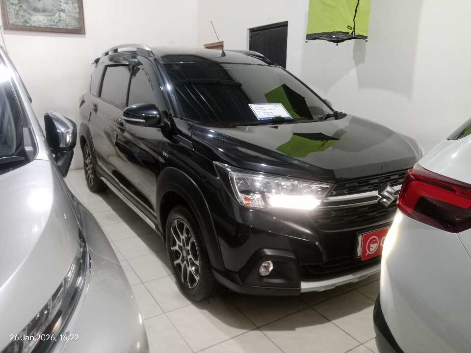 2022 Suzuki XL7 1.5 - Foto 1 dari 6