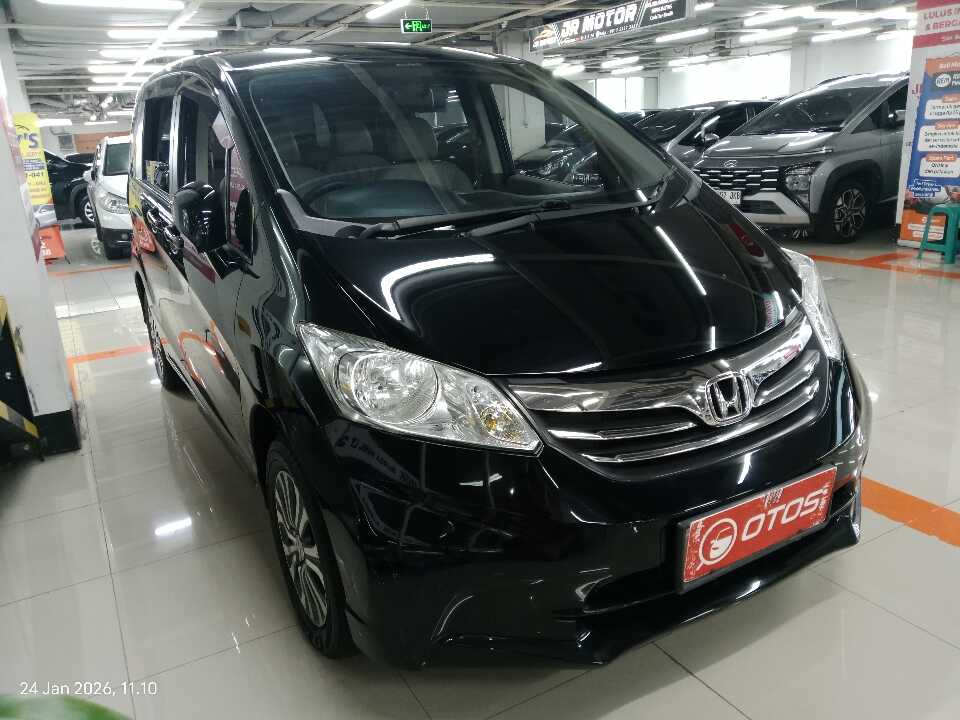 2012 Honda Freed 1.5 E - Foto 1 dari 6