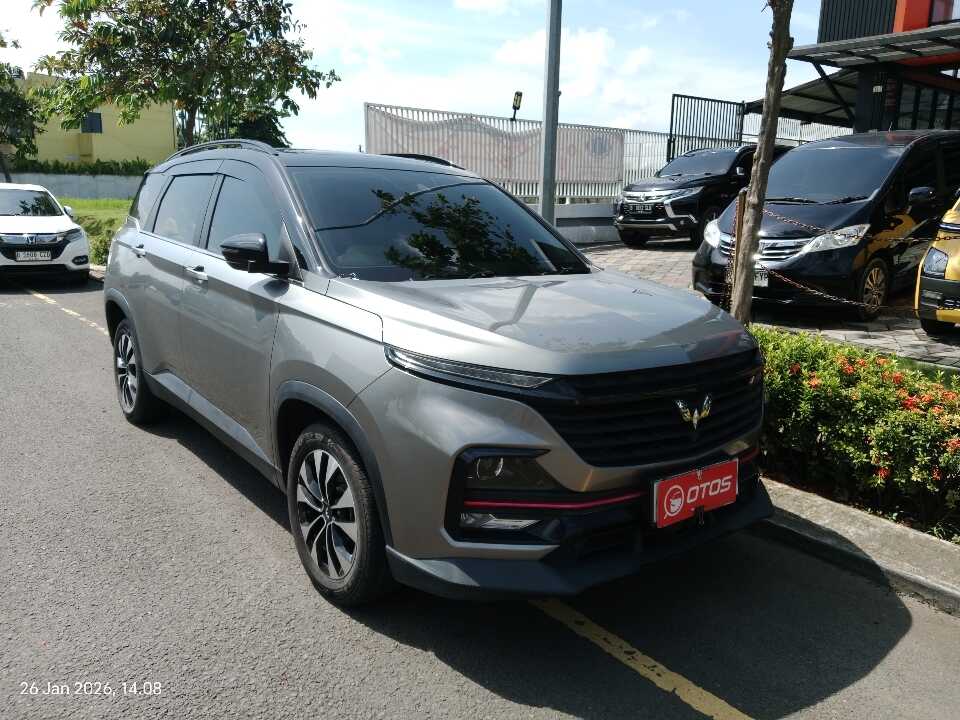 2023 Wuling Almaz 1.5 L T Lux - Foto 1 dari 6