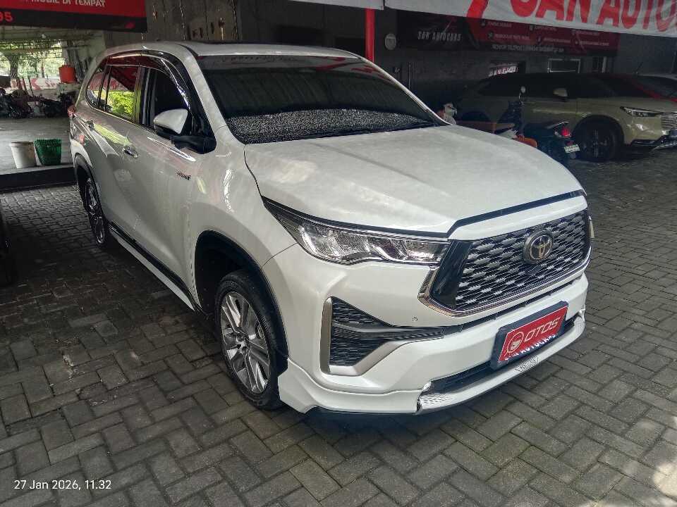 2023 Toyota Kijang Innova 2.0 Zenix Q HV CVT TSS - Foto 1 dari 6