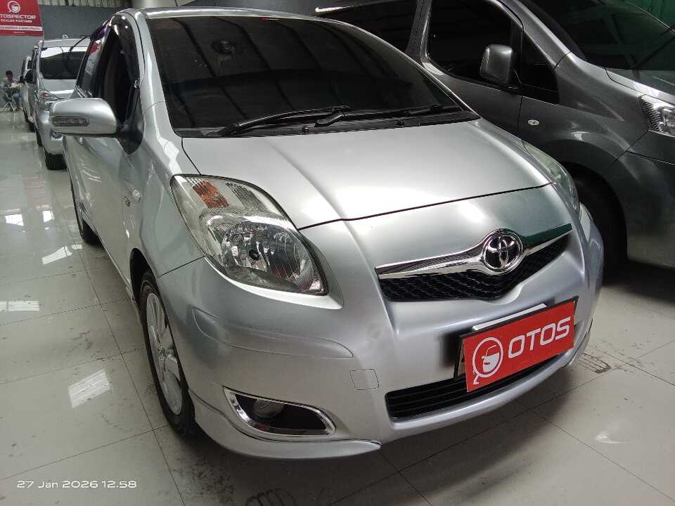 2011 Toyota Yaris 1.5 E - Foto 1 dari 6