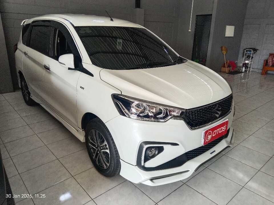 2022 Suzuki Ertiga 1.5 Sport Hybrid - Foto 1 dari 6