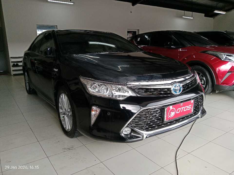 2017 Toyota Camry Hybrid 2.5 - Foto 1 dari 6