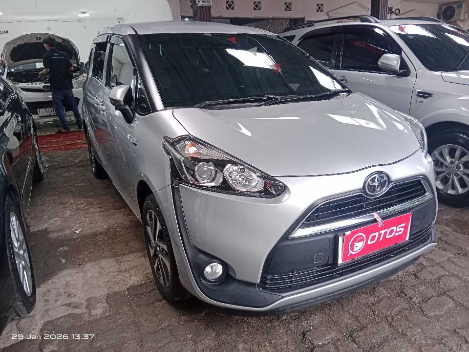 2018 Toyota Sienta 1.5 V - Foto 1 dari 6