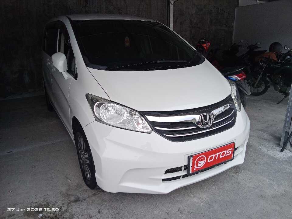 2012 Honda Freed 1.5 E - Foto 1 dari 6
