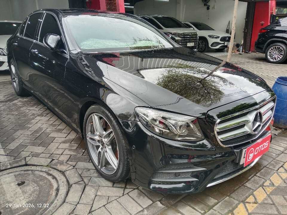 2019 Mercedes-Benz E350 2.0 - Foto 1 dari 6