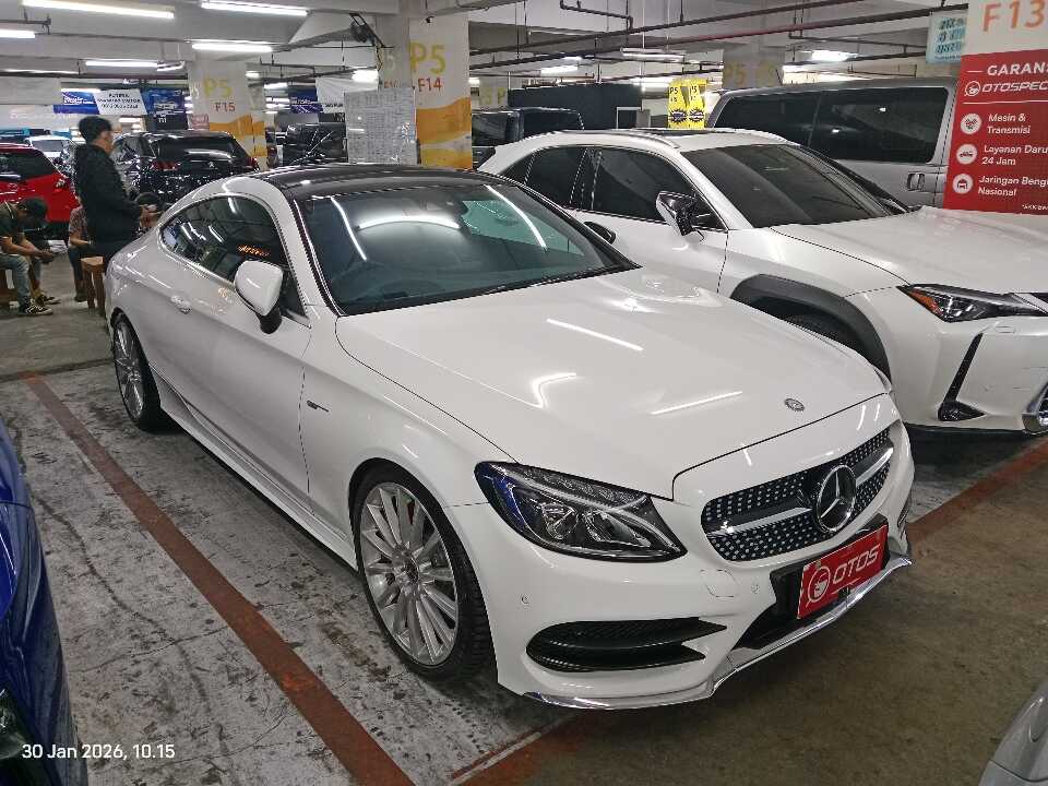 2017 Mercedes-Benz C300 2.0 - Foto 1 dari 6