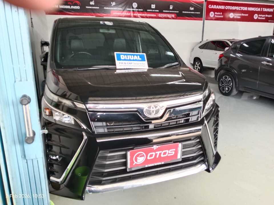 2020 Toyota Voxy 2.0 - Foto 1 dari 6