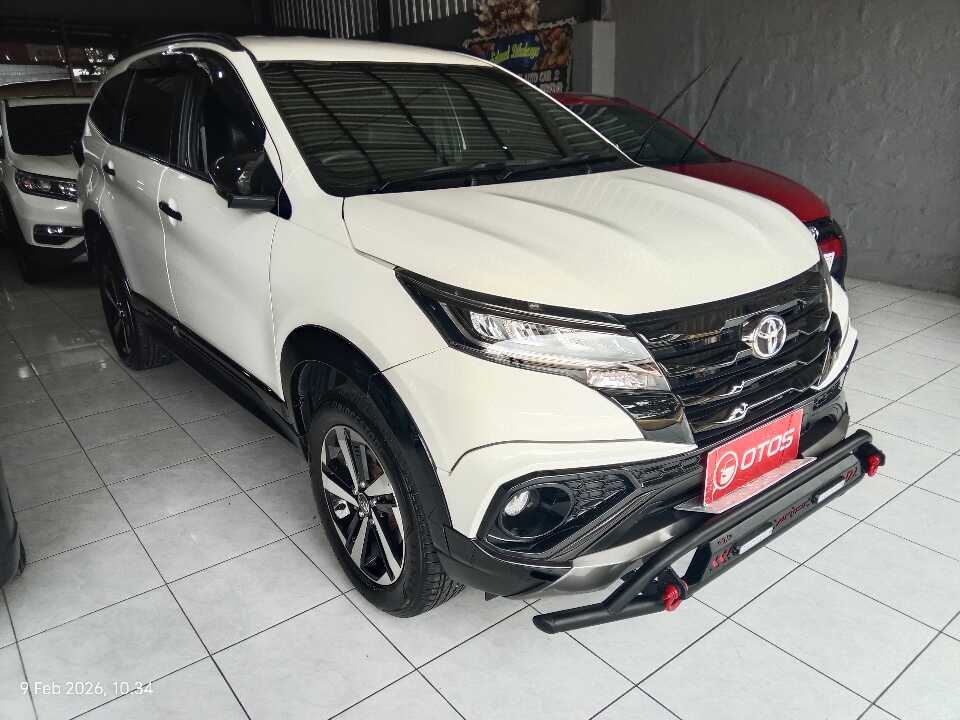2024 Toyota Rush 1.5 S GR Sport - Foto 1 dari 6