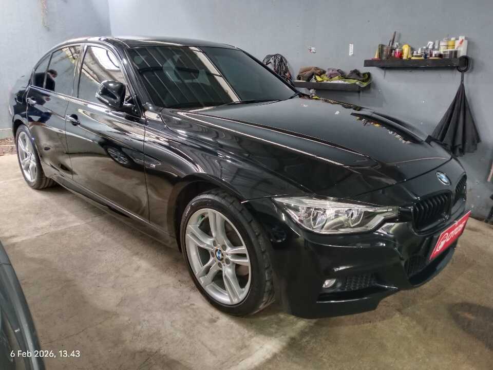 2016 BMW 320i 2.0 - Foto 1 dari 6