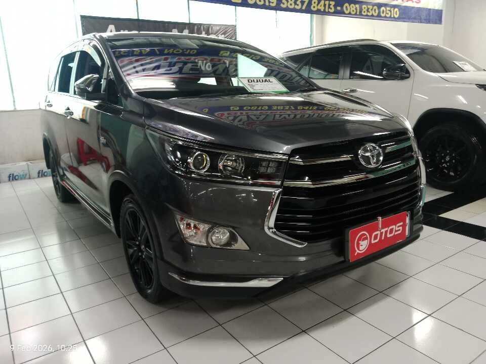 2019 Toyota Kijang Innova 2.0 Venturer - Foto 1 dari 6