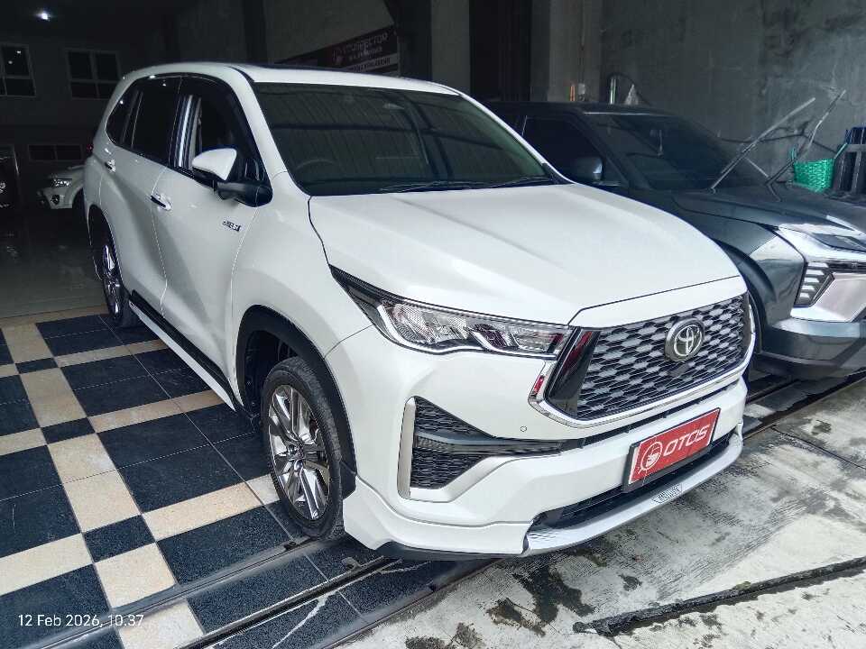 2023 Toyota Kijang Innova 2.0 Zenix Q HV CVT TSS - Foto 1 dari 6
