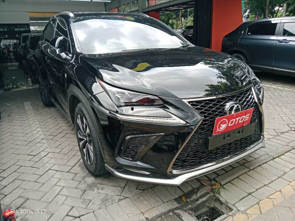 2019 Lexus NX 300 2.0 F-Sport - Foto 1 dari 6