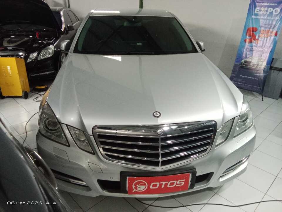 2012 Mercedes-Benz E250 1.8 CGI - Foto 1 dari 6