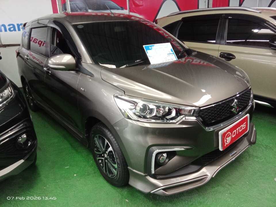 2022 Suzuki Ertiga 1.5 Sport Hybrid - Foto 1 dari 6