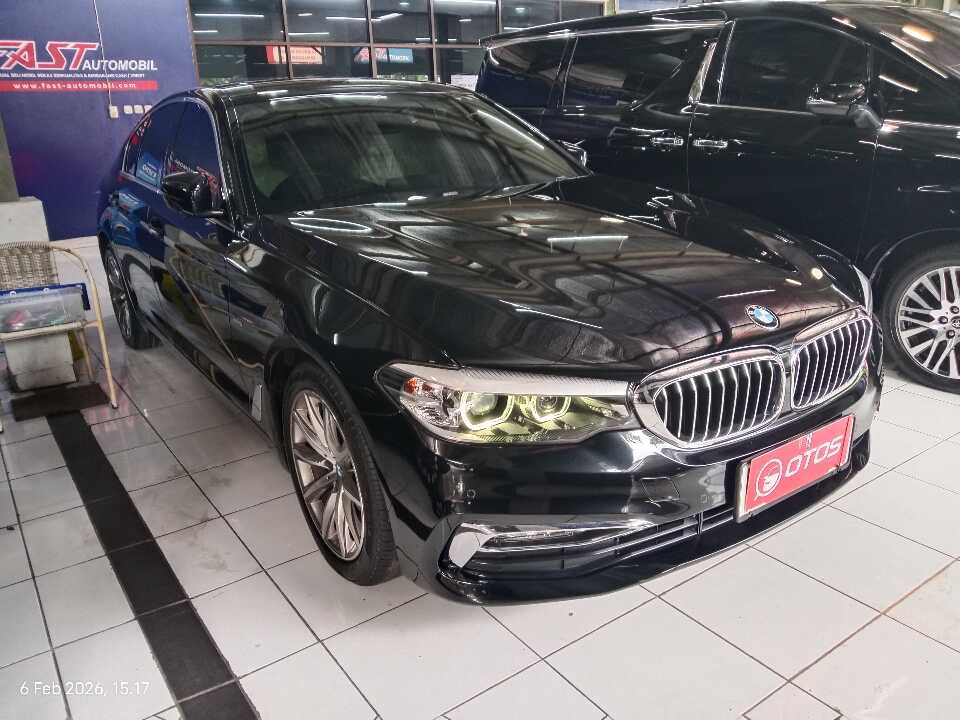 2018 BMW 520i 2.0 Luxury - Foto 1 dari 6