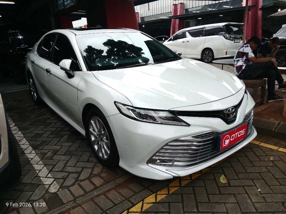 2019 Toyota Camry 2.5 V - Foto 1 dari 6