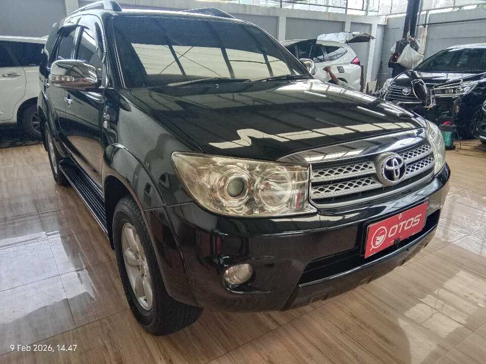 2011 Toyota Fortuner 2.5 G - Foto 1 dari 6