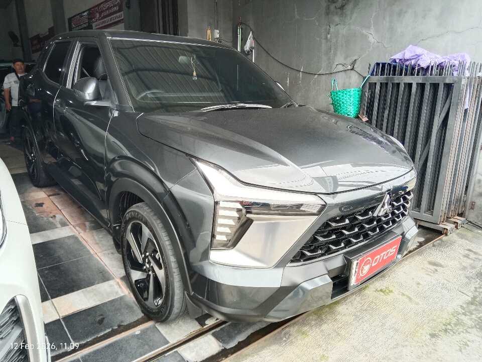 2023 Mitsubishi XForce 1.5 Ultimate - Foto 1 dari 6