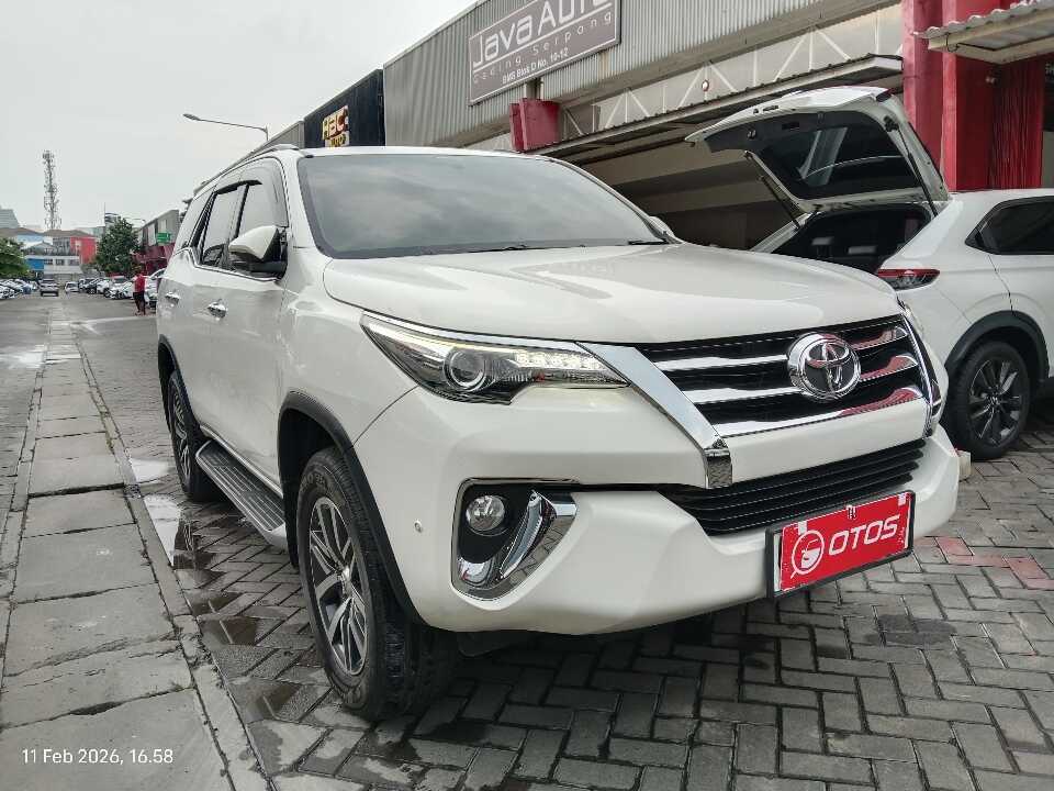 2019 Toyota Fortuner 2.4 4X2 VRZ - Foto 1 dari 6