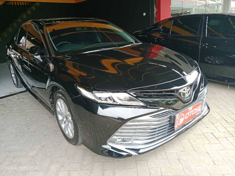 2020 Toyota Camry 2.5 V