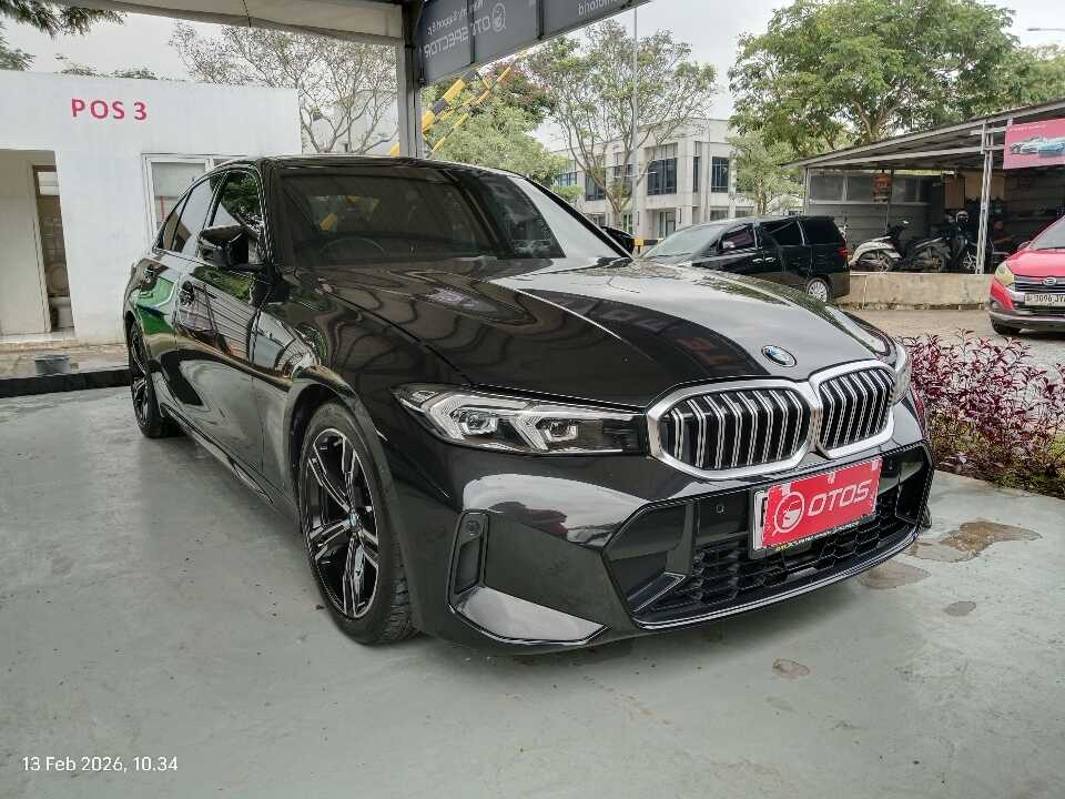 2023 BMW 320i 2.0 - Foto 1 dari 6