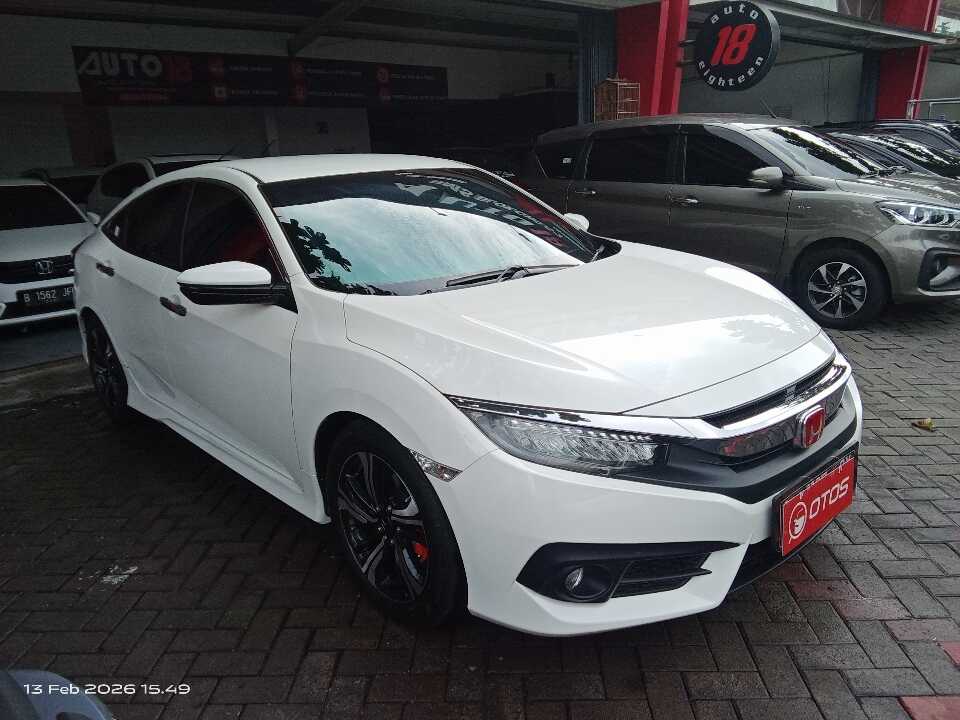 2016 Honda Civic 1.5 - Foto 1 dari 6