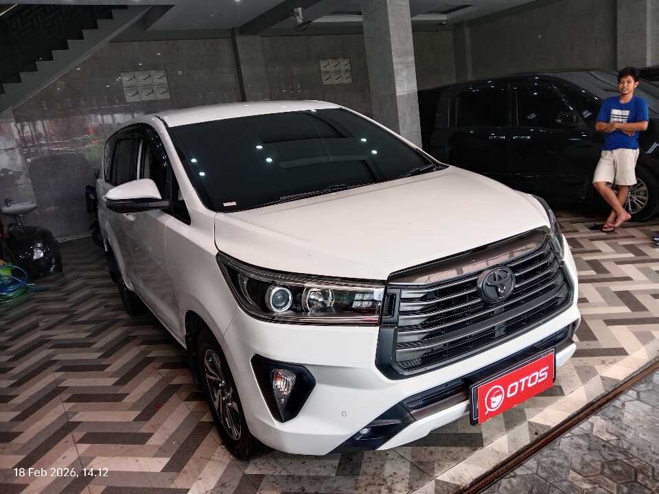 2022 Toyota Kijang Innova 2.4 V - Foto 1 dari 6