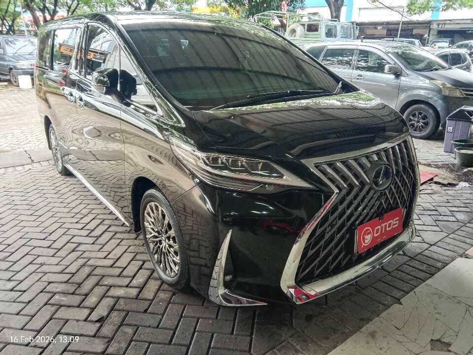 2020 Lexus LM 350 3.5 - Foto 1 dari 6