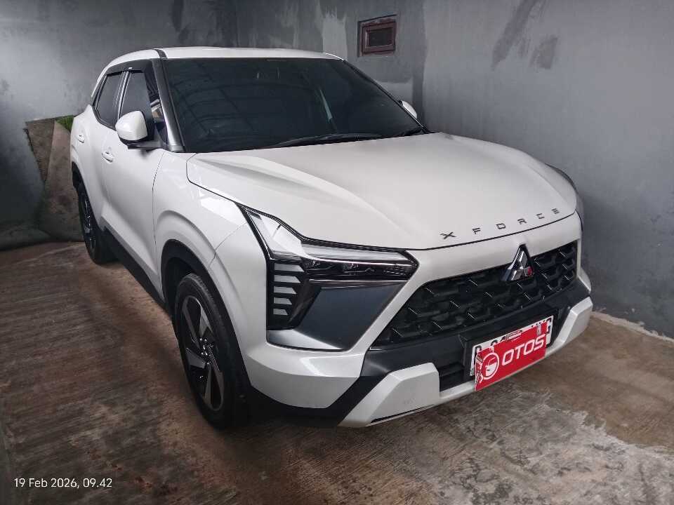 2023 Mitsubishi XForce 1.5 Ultimate - Foto 1 dari 6