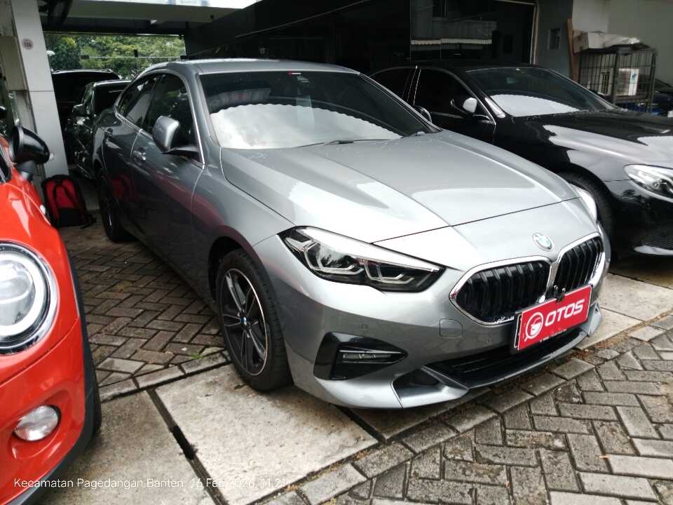 2022 BMW 218i 1.5 - Foto 1 dari 6