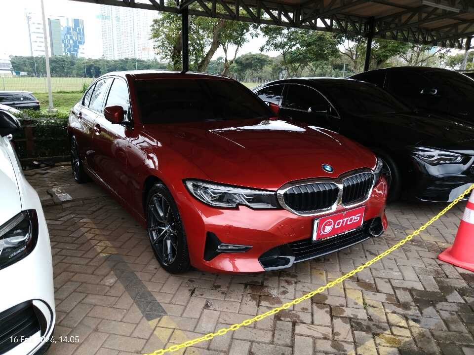2020 BMW 320i 2.0 - Foto 1 dari 6
