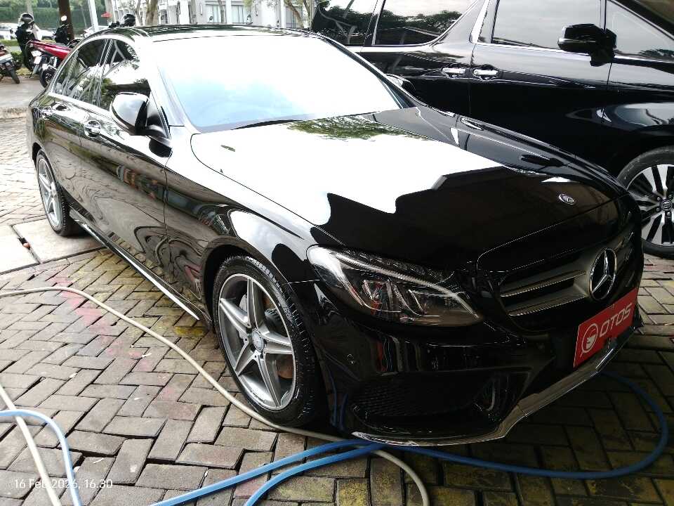 2015 Mercedes-Benz C250 2.0 - Foto 1 dari 6