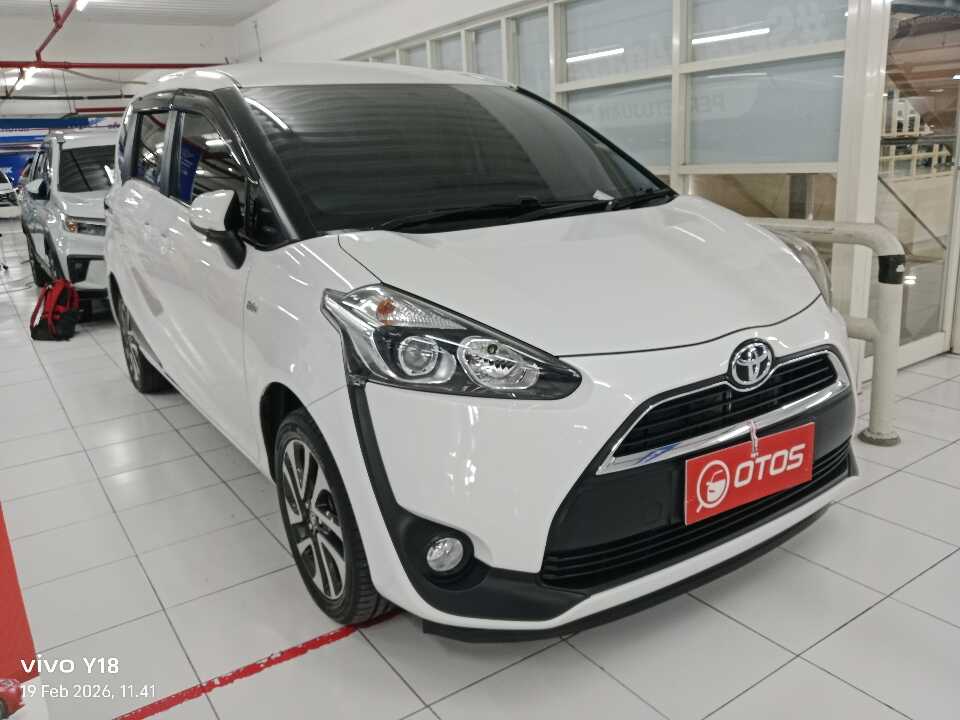 2019 Toyota Sienta 1.5 V - Foto 1 dari 6