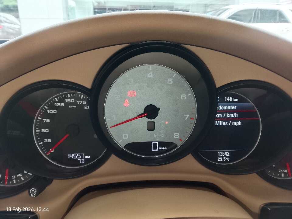 Foto Mobil Bekas Odometer Porsche Panamera 3.0 S tahun 2013