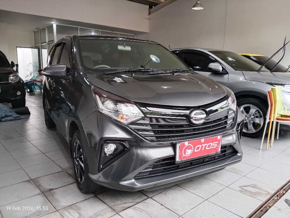 2024 Daihatsu Sigra 1.2 R - Foto 1 dari 6