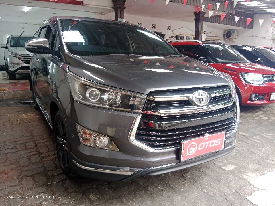 2018 Toyota Kijang Innova 2.0 Venturer - Foto 1 dari 6