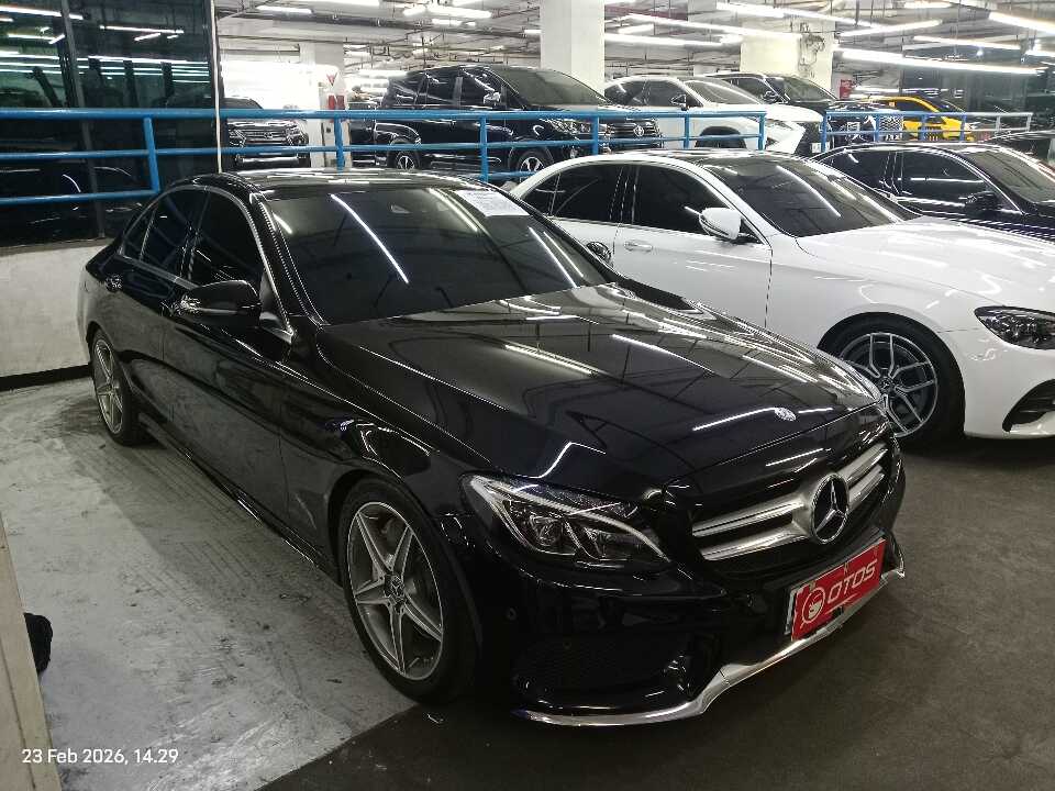 2017 Mercedes-Benz C300 2.0 - Foto 1 dari 6