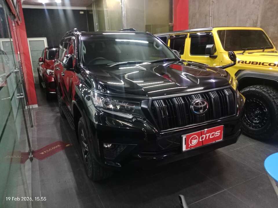 2023 Toyota Prado 2.8 - Foto 1 dari 6