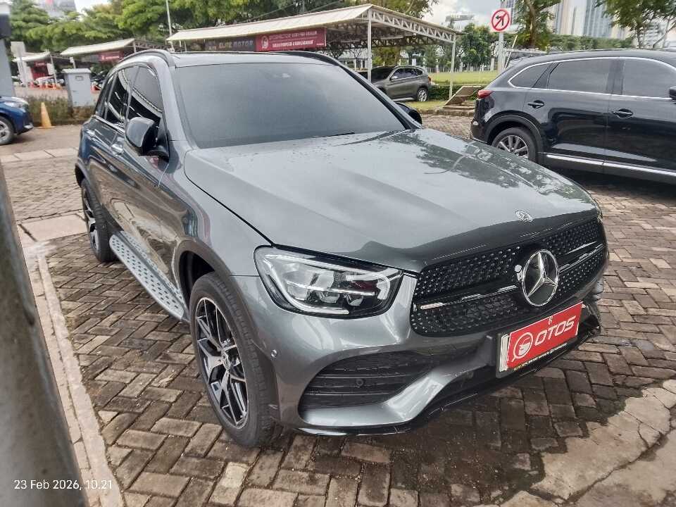 2022 Mercedes-Benz GLC200 2.0 - Foto 1 dari 6