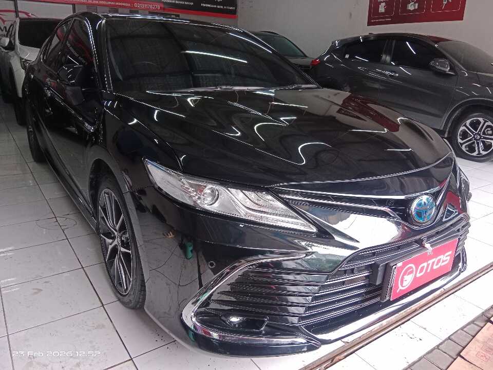 2021 Toyota Camry 2.5 Hybrid - Foto 1 dari 6
