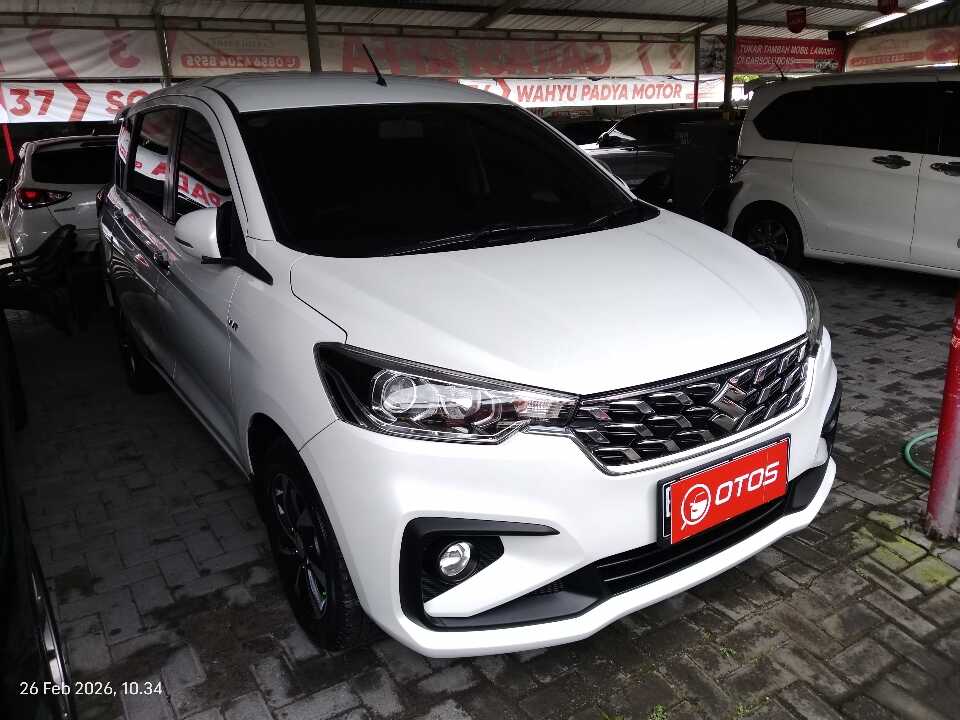 2022 Suzuki Ertiga 1.3 GX - Foto 1 dari 6