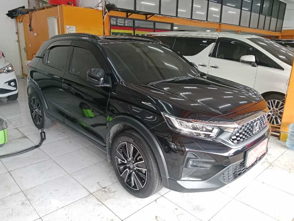 2023 Honda WR-V 1.5 RS - Foto 1 dari 6